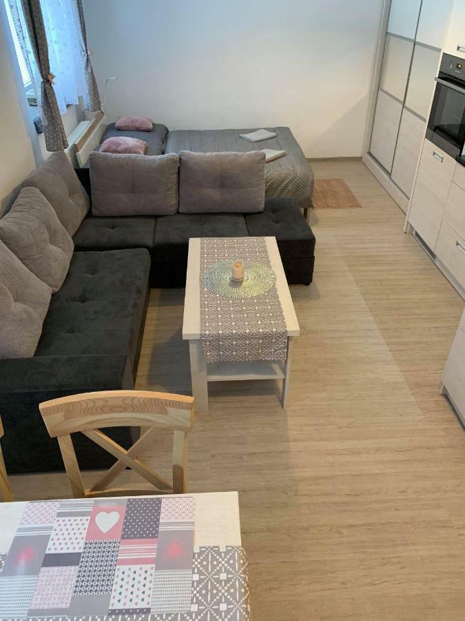 Apartman Filipovice S Letni Terasou Buitenkant foto